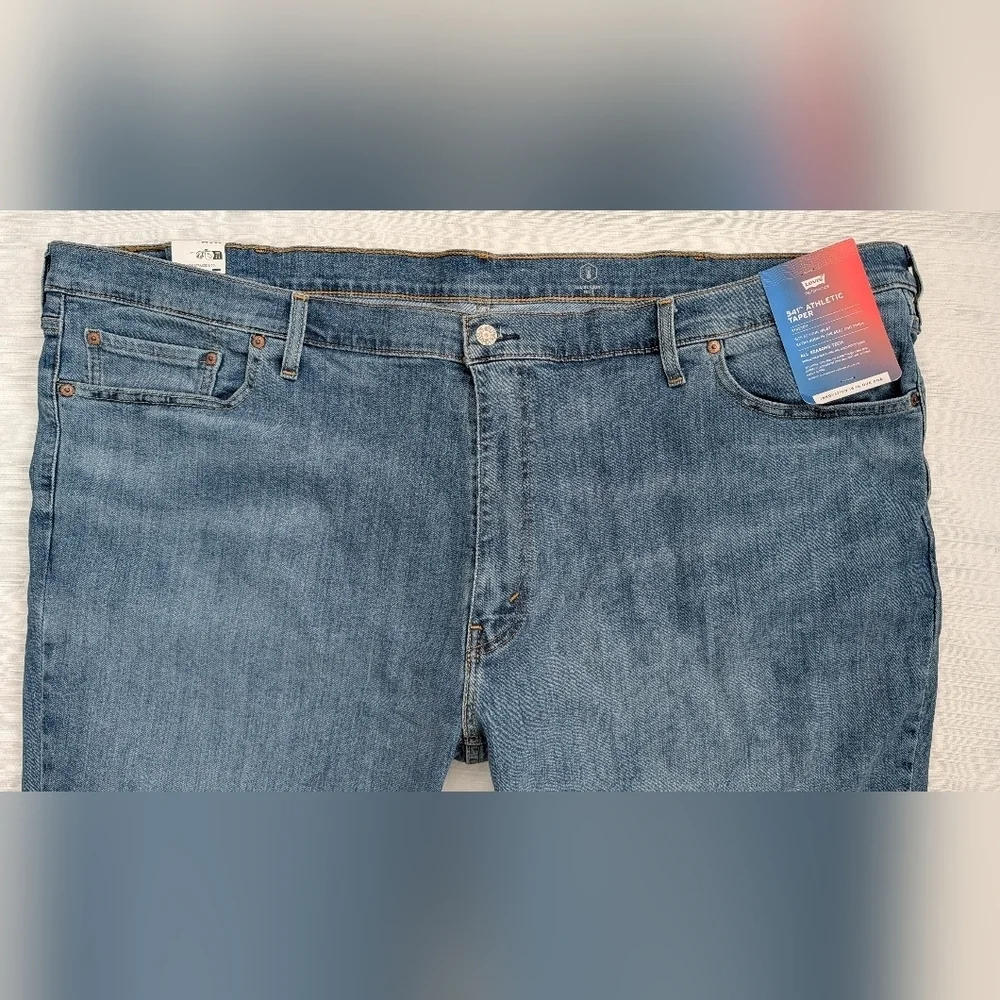 NWT Levis 541 Athletic Taper All Season Tech Men's Jeans 54x29